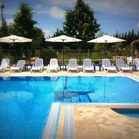 Bagolyvar 3* Inárcs