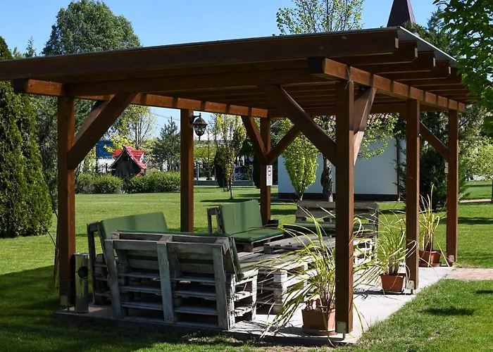 Bagolyvár Casa de hóspedes 3*